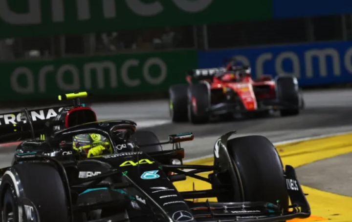 梅赛德斯碾压法拉利，汉密尔顿刷新纪录